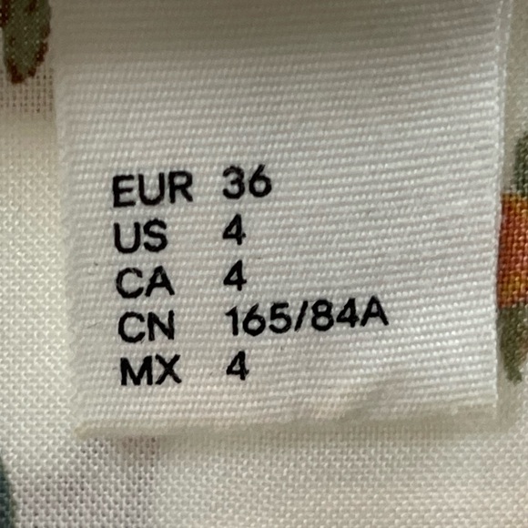 H&M x GP & J Baker Floral Tunic Dress - Picture 7 of 9